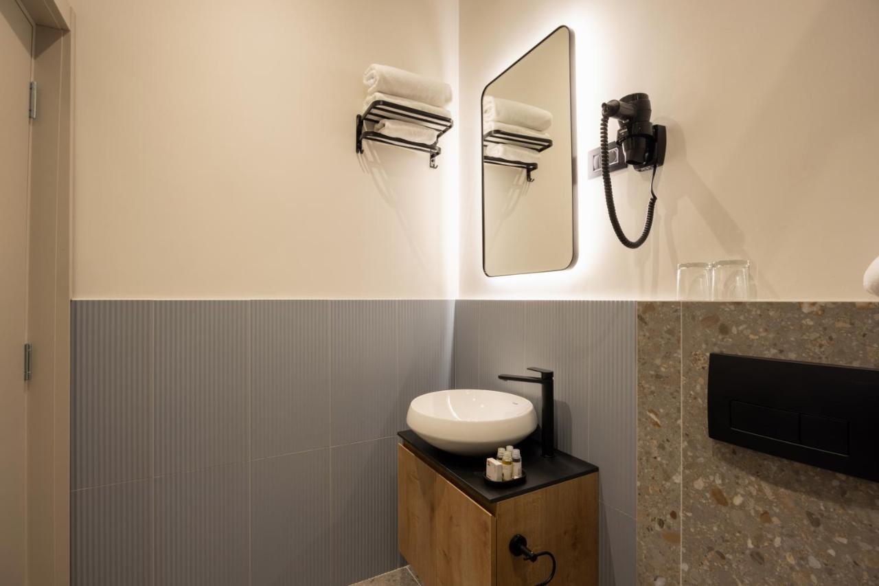 Hop Inn Rooms & Suites 贝尔格莱德 外观 照片