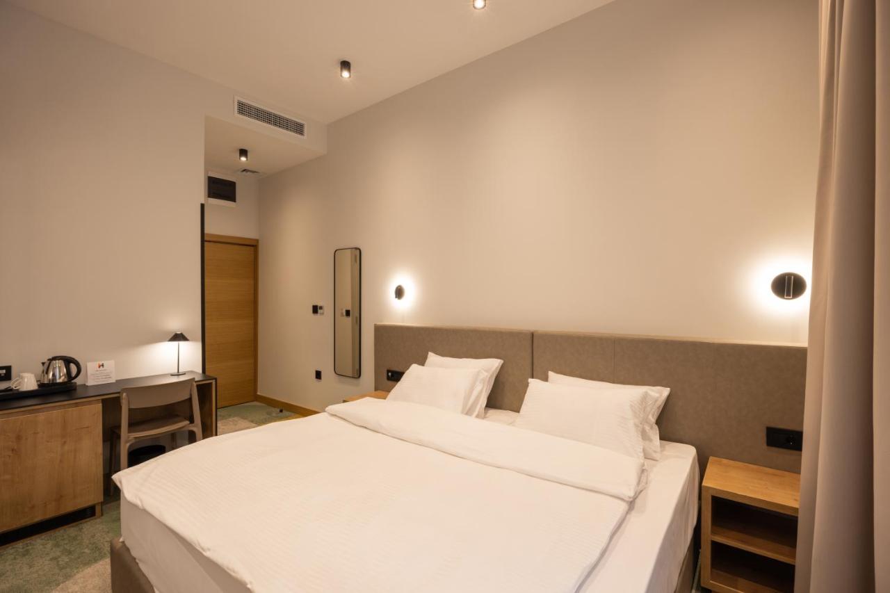 Hop Inn Rooms & Suites 贝尔格莱德 外观 照片