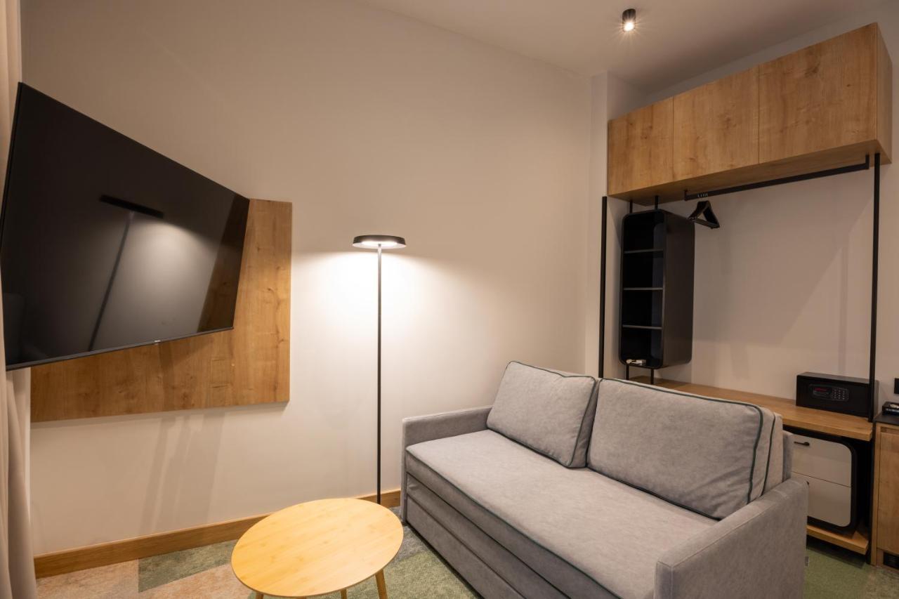 Hop Inn Rooms & Suites 贝尔格莱德 外观 照片