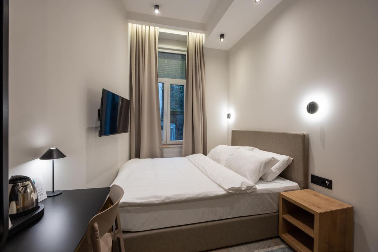 Hop Inn Rooms & Suites 贝尔格莱德 外观 照片