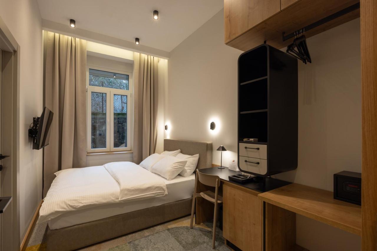Hop Inn Rooms & Suites 贝尔格莱德 外观 照片