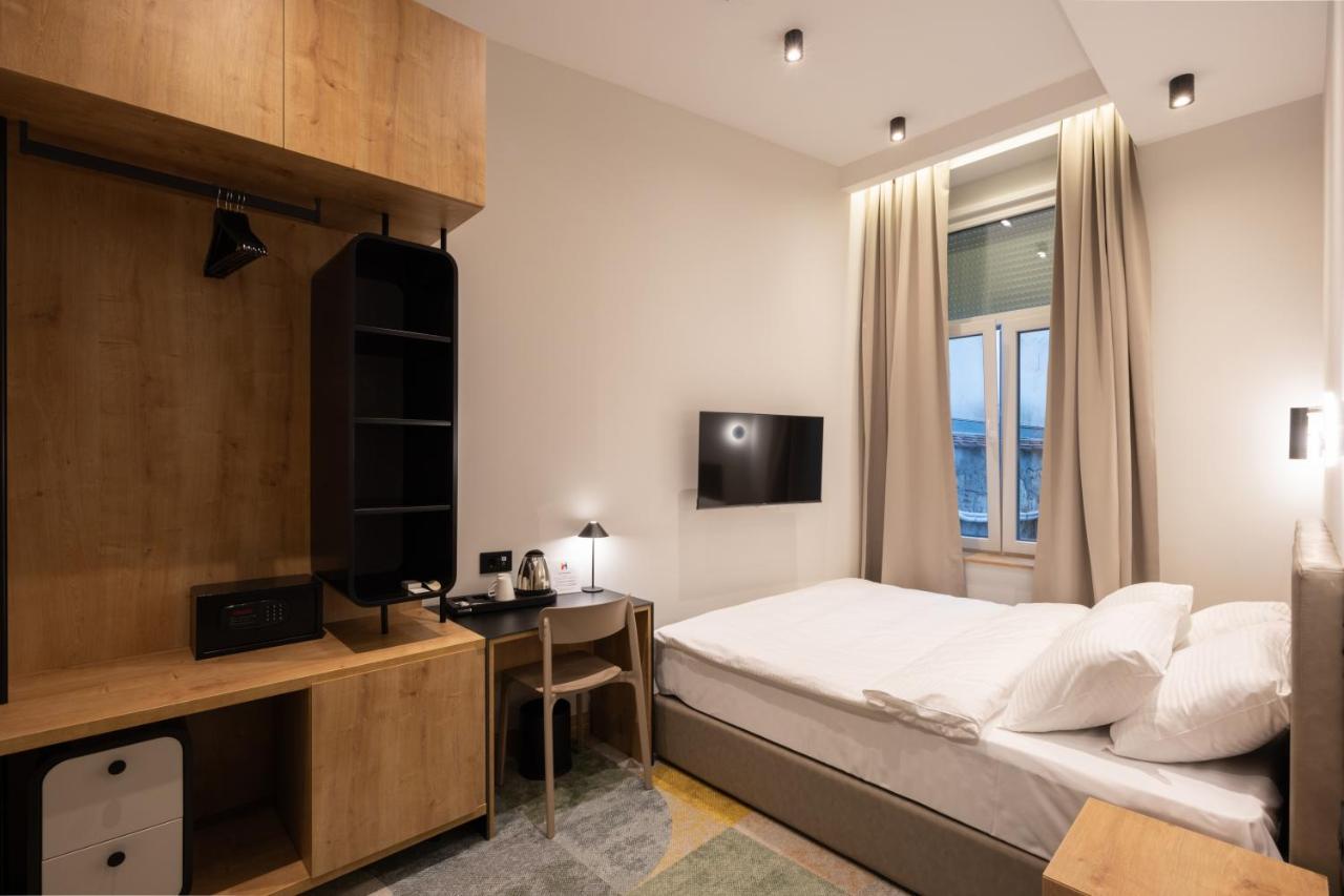 Hop Inn Rooms & Suites 贝尔格莱德 外观 照片