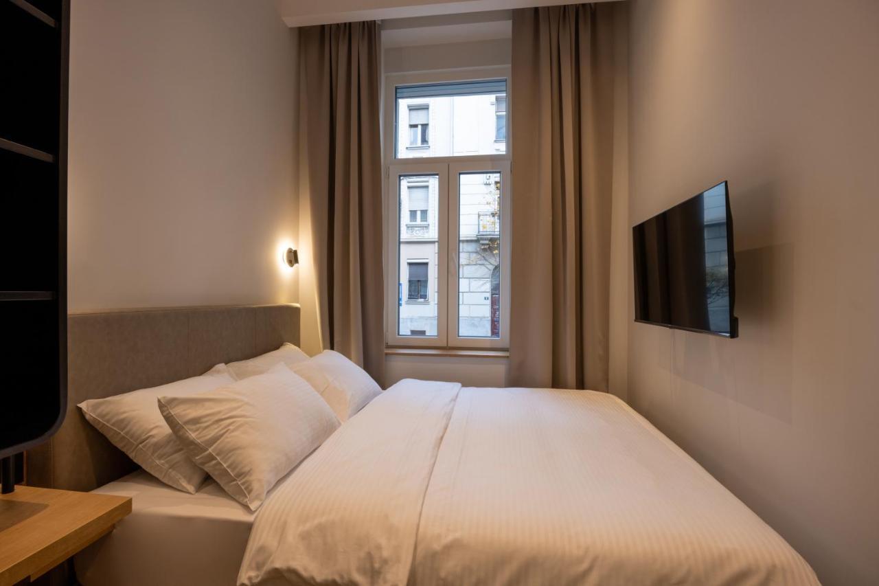 Hop Inn Rooms & Suites 贝尔格莱德 外观 照片