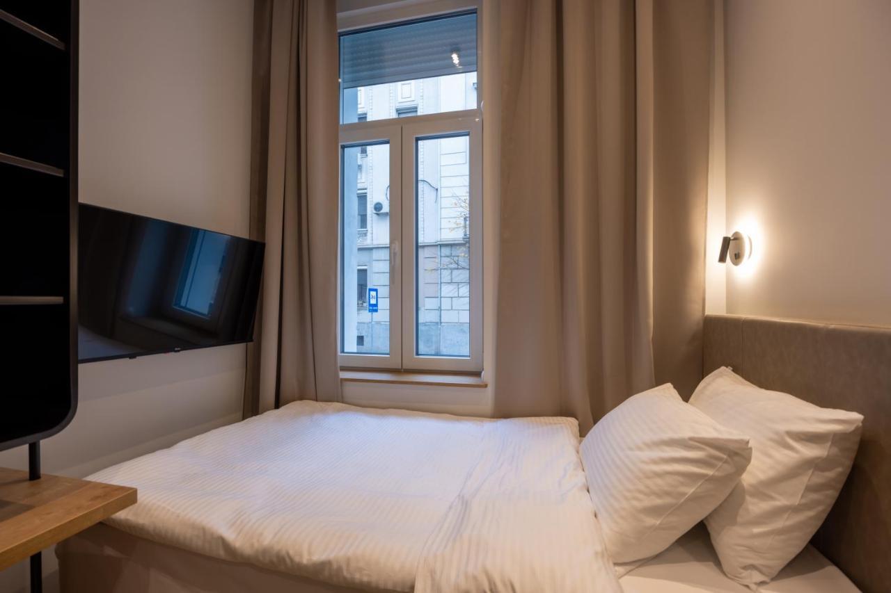 Hop Inn Rooms & Suites 贝尔格莱德 外观 照片