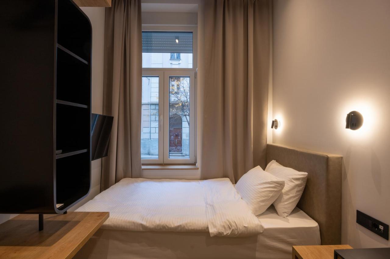 Hop Inn Rooms & Suites 贝尔格莱德 外观 照片