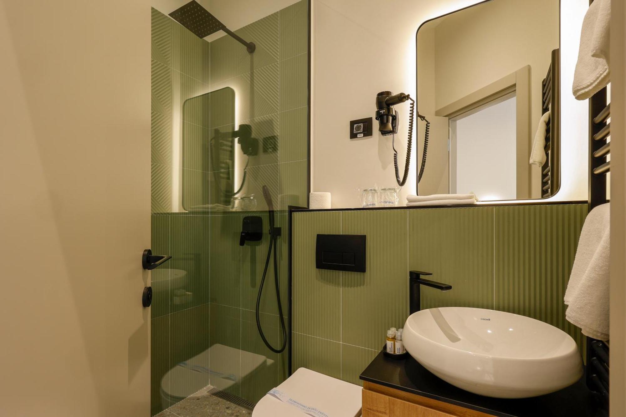Hop Inn Rooms & Suites 贝尔格莱德 外观 照片